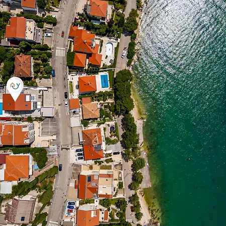 Luxury Pool With Sea View - Happy