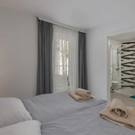 Luxury Pool With Sea View - Happy *