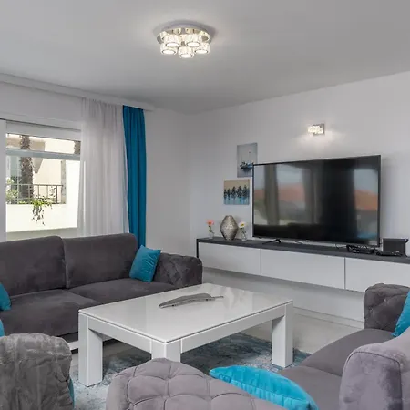 Luxury Pool With Sea View - Happy * Crikvenica