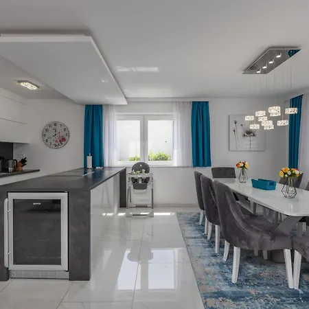 Apartmán Luxury Pool With Sea View - Happy Crikvenica