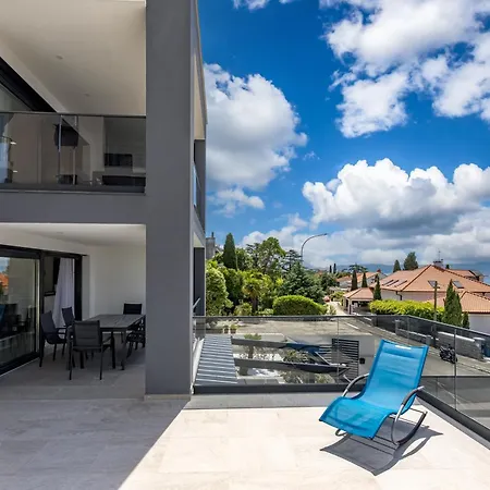 Apartmán Luxury Pool With Sea View - Happy Crikvenica