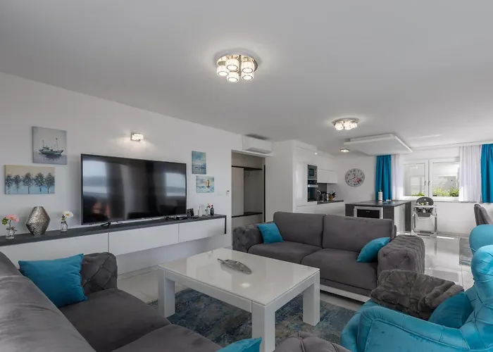 Luxury Pool With Sea View - Happy * Crikvenica